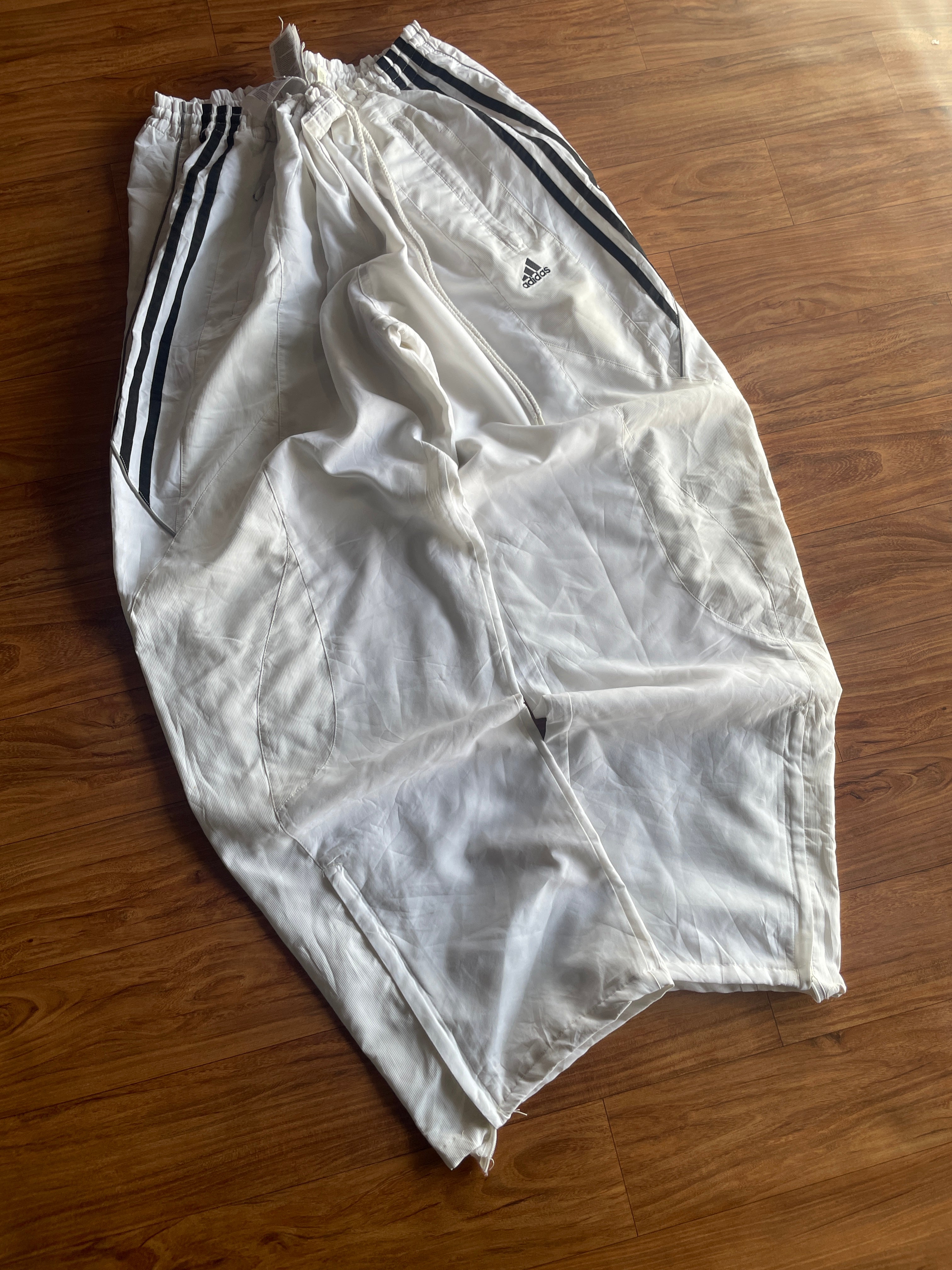 Adidas track(W32-34 L39)