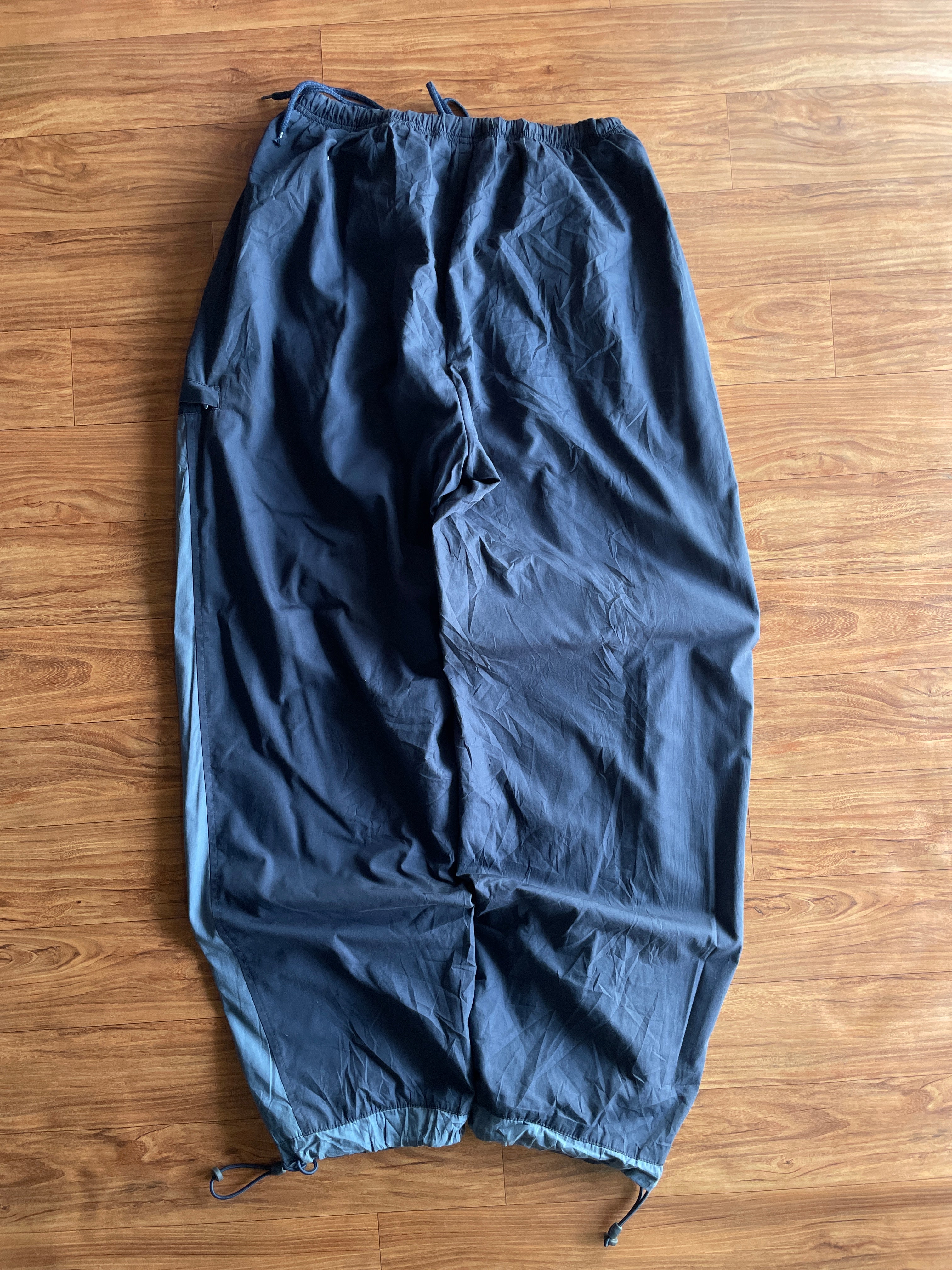 Nike track(W28-30 L41)