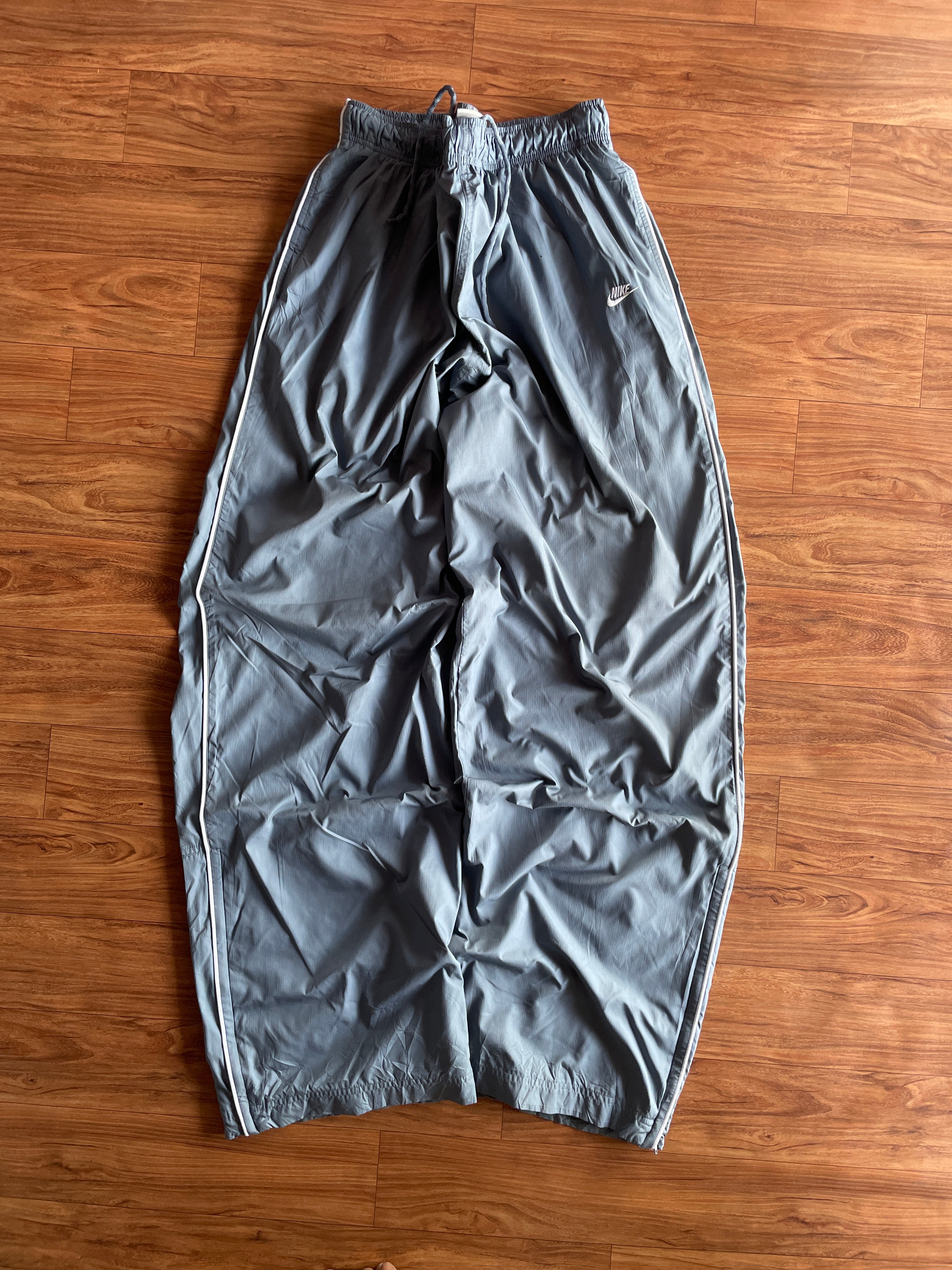 Baggy Vintage Nike(W32-34 L43)