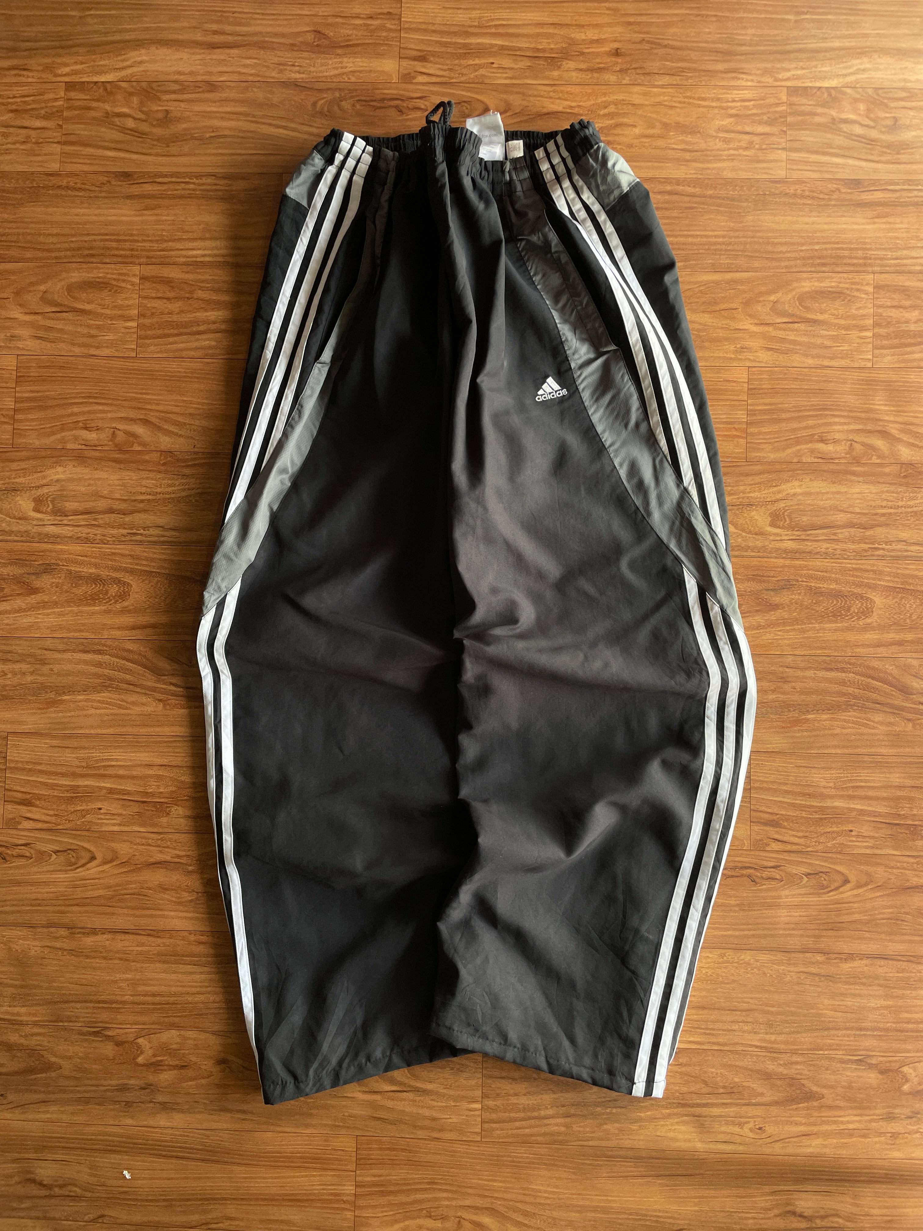 Adidas track(W32-34 L39.5)