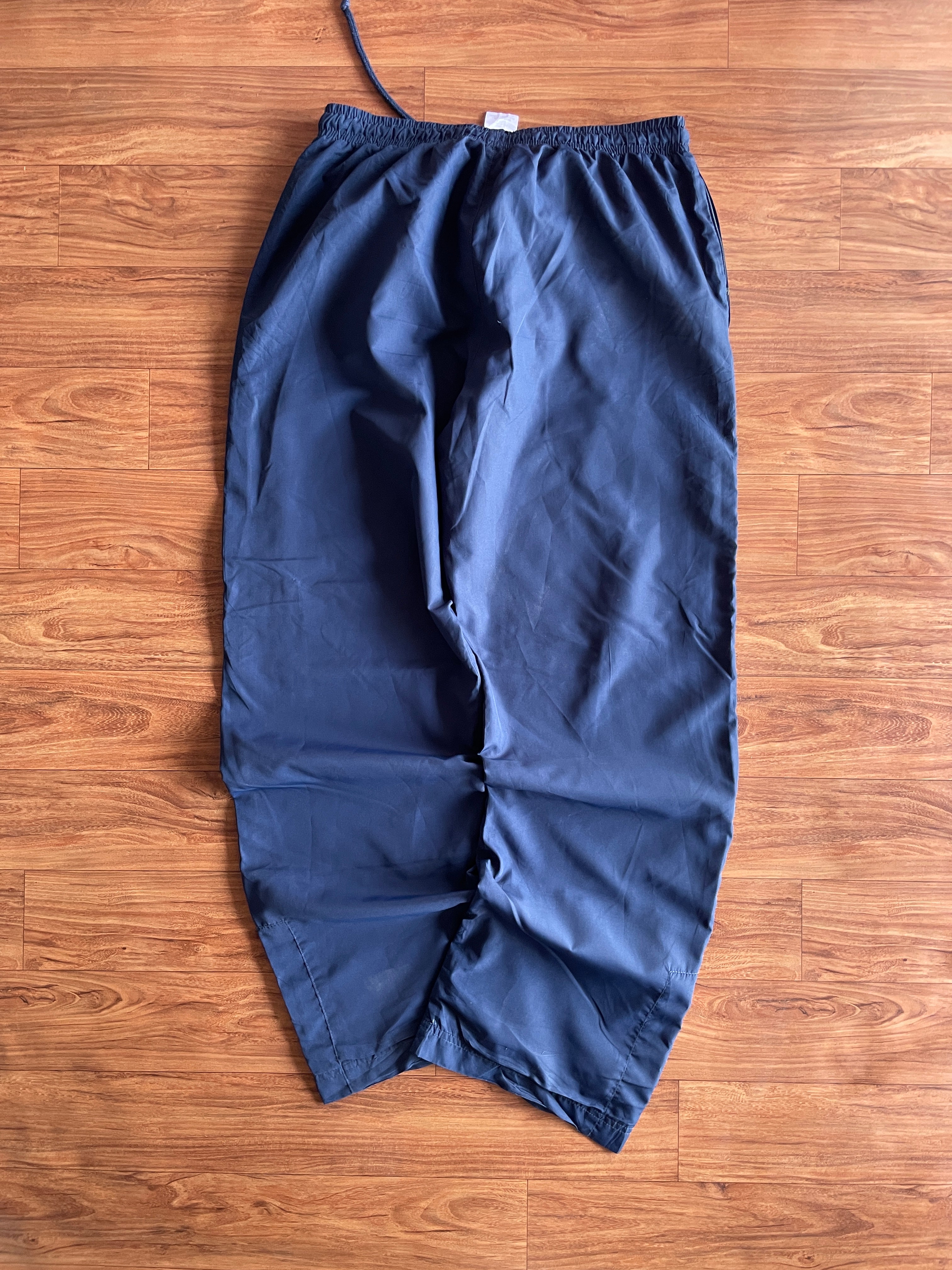 Adidas track(W28-30 L39)