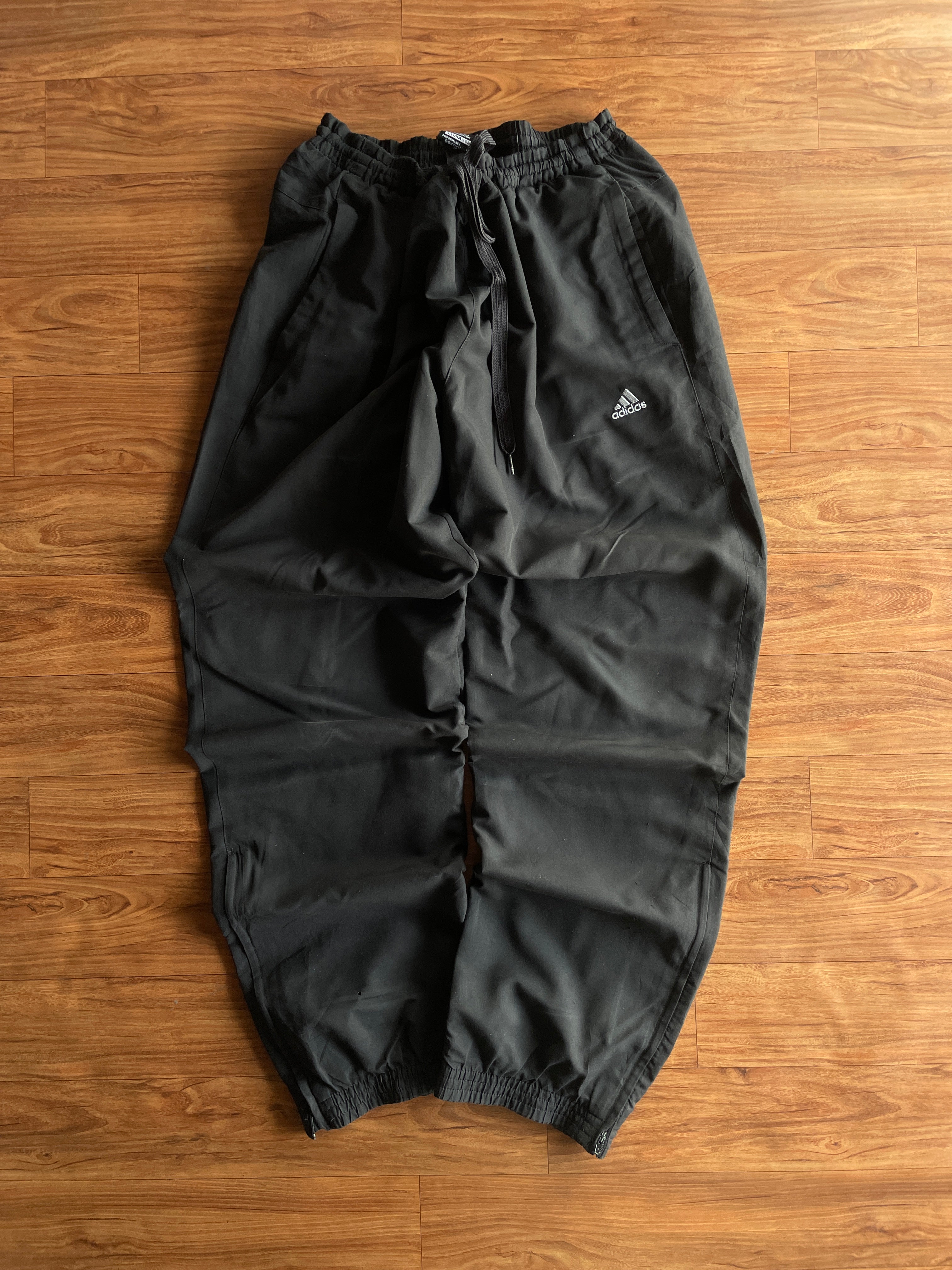 Adidas track(W32-34 L41)