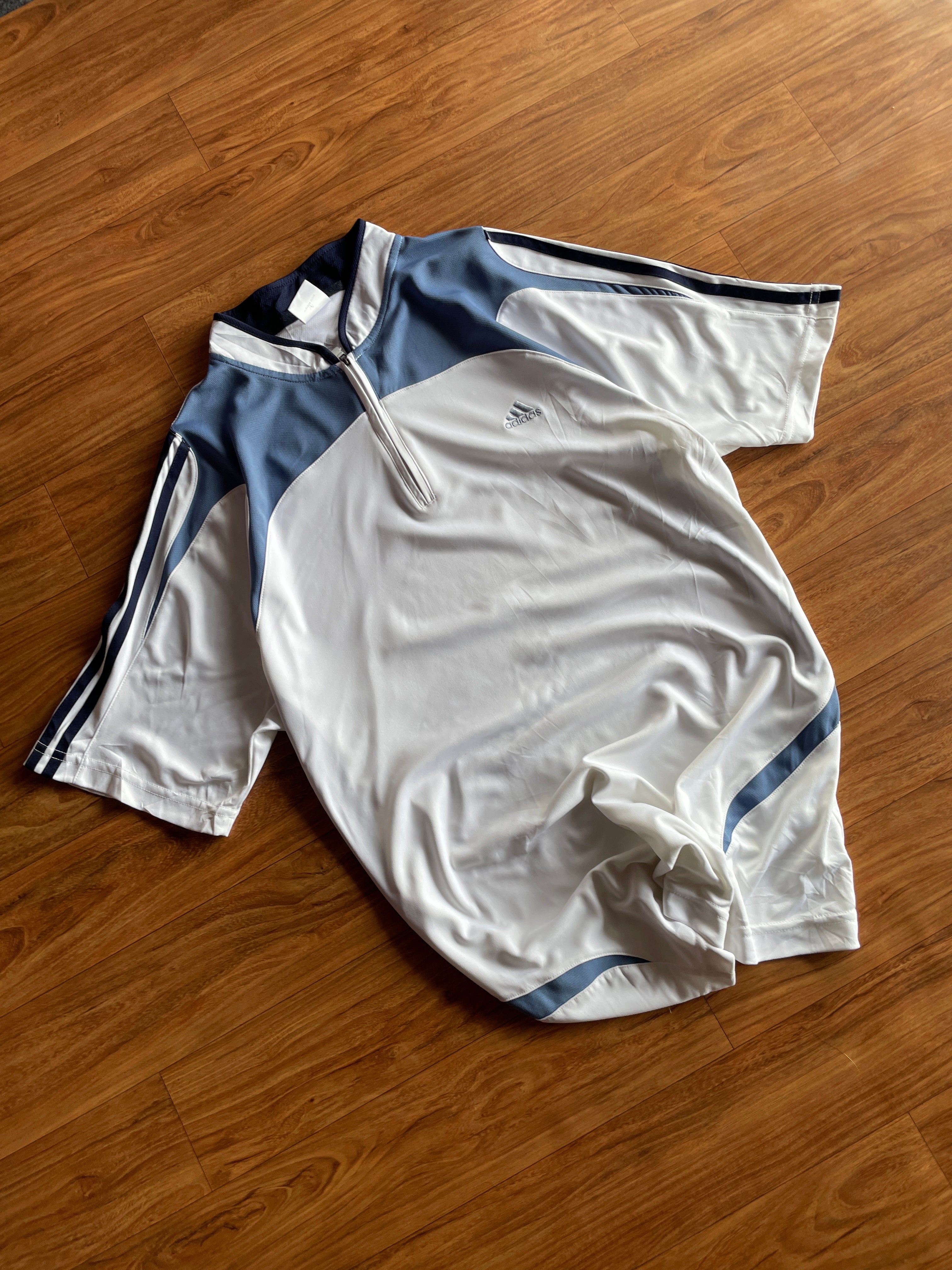 Vintage adidas(C40-42 L29)