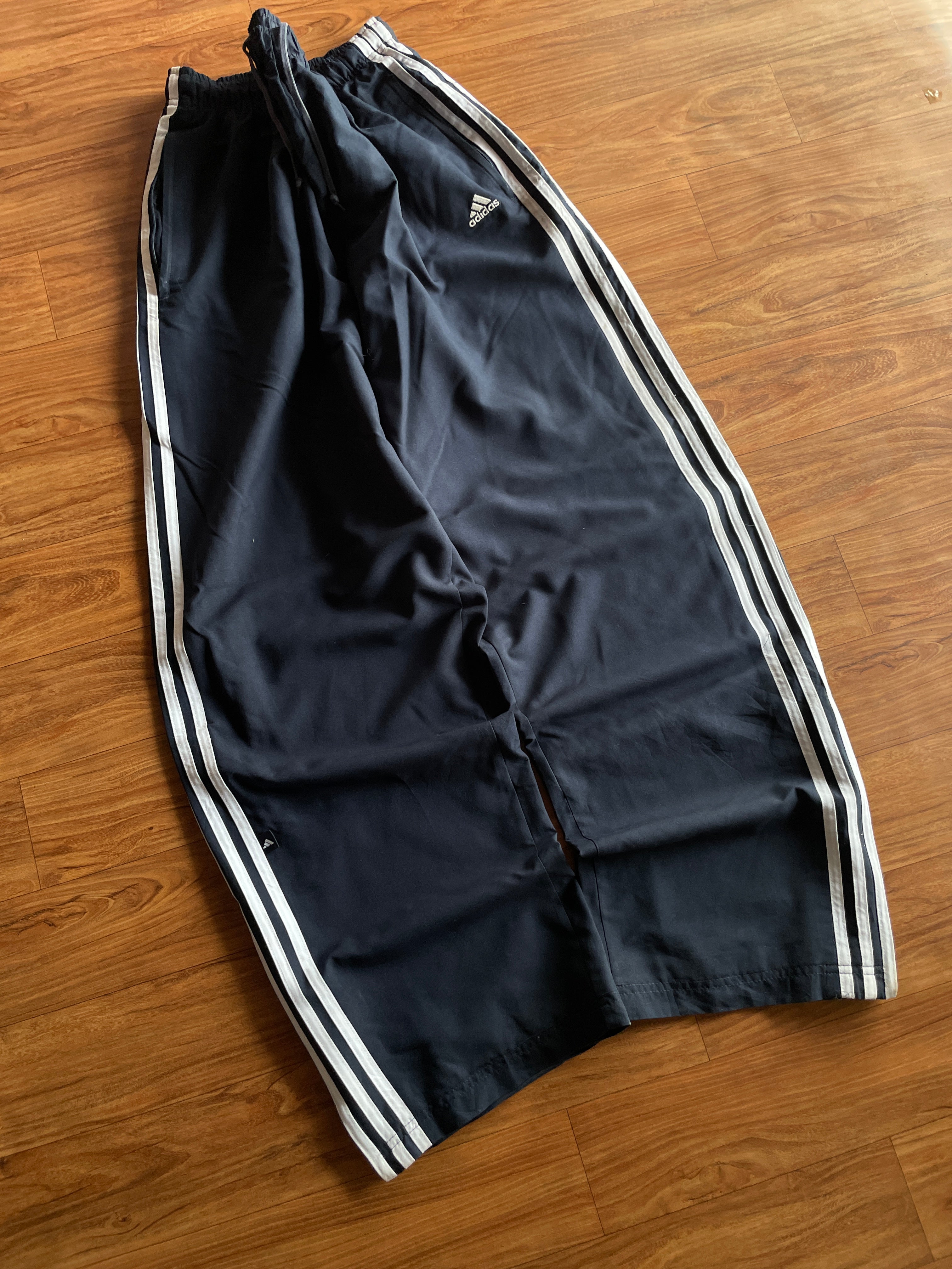 Vintage adidas track(W30-32 L42)