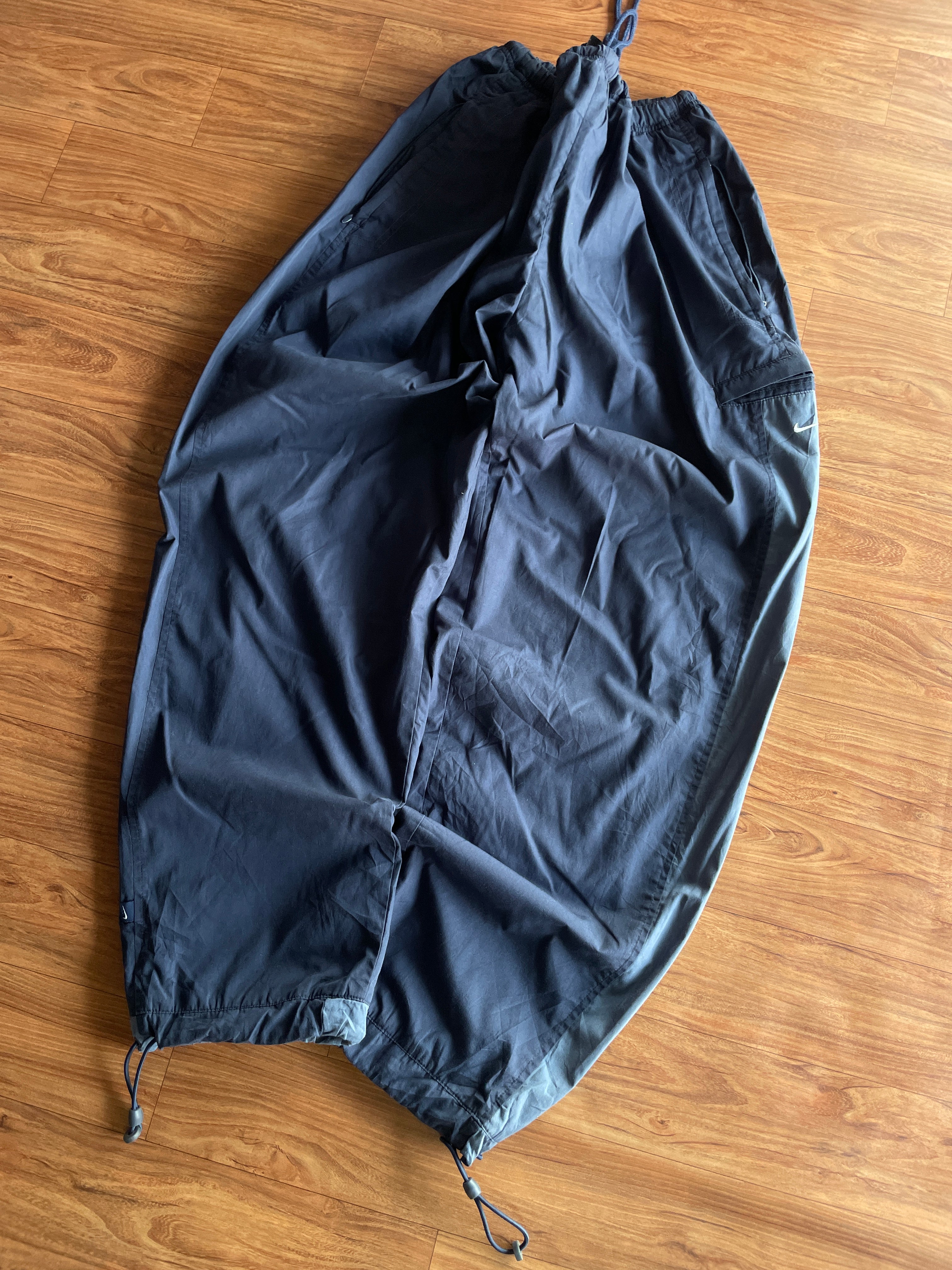 Nike track(W28-30 L41)