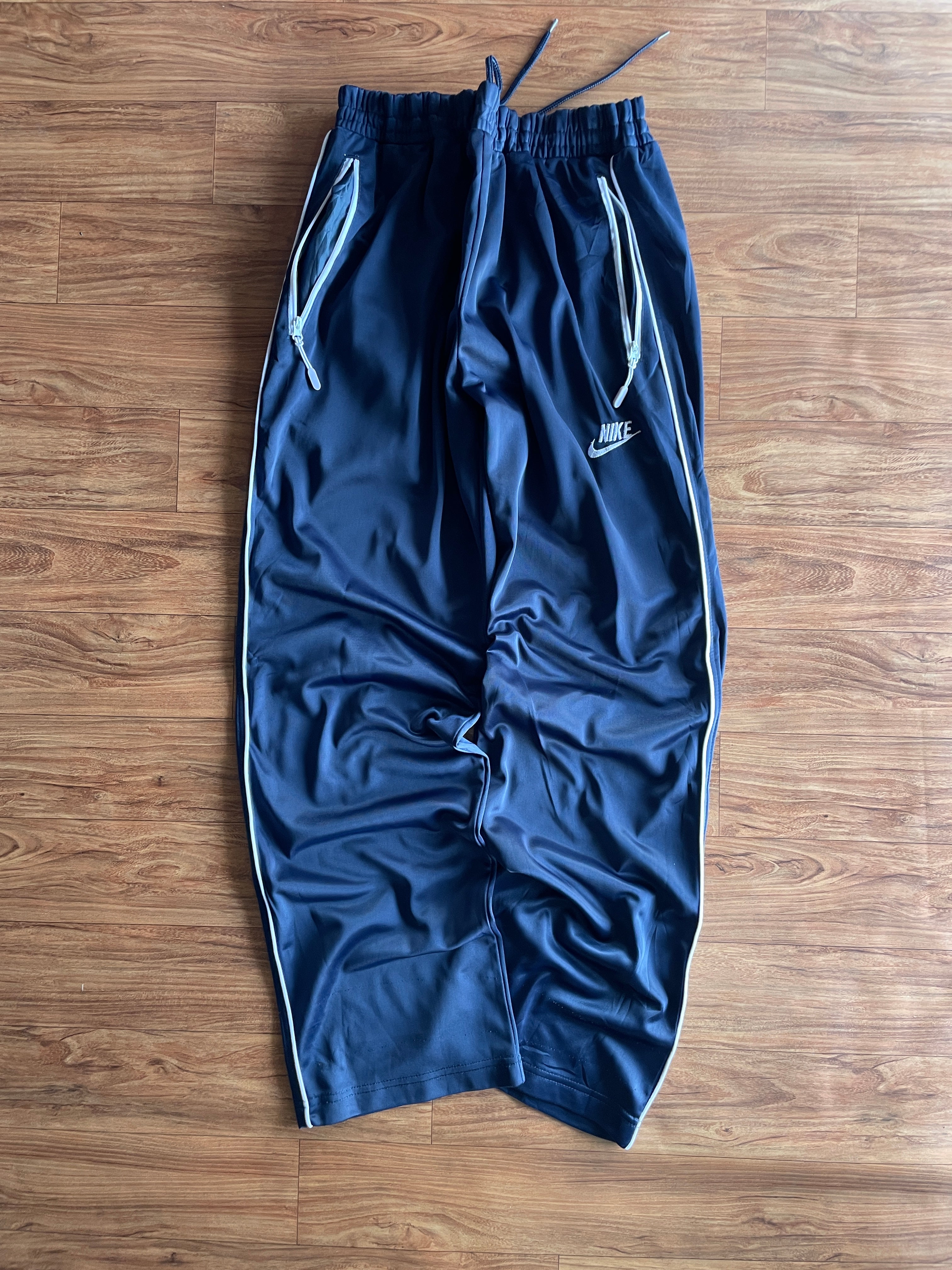 Nike track(W26-28 L39.5)