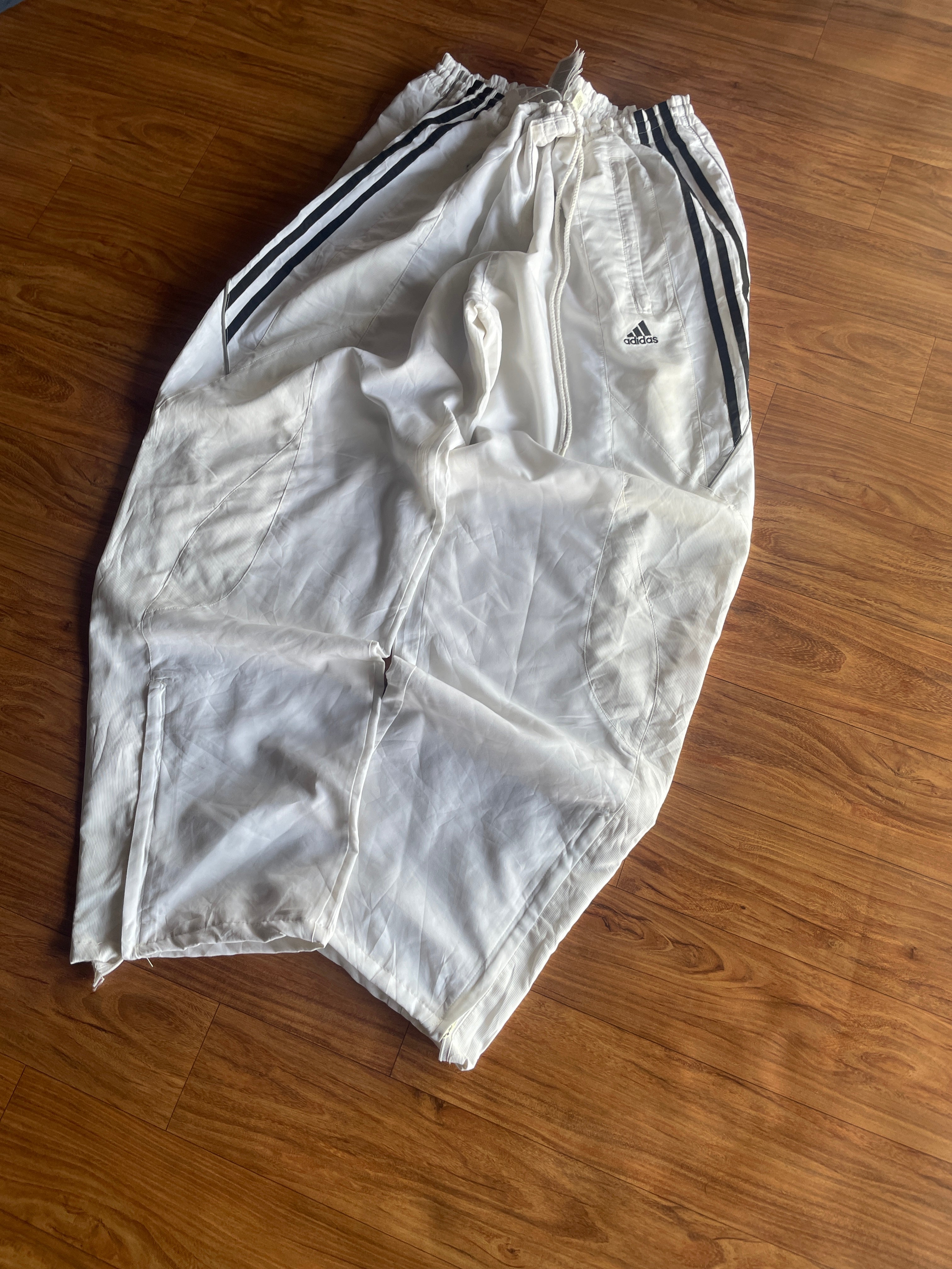 Adidas track(W32-34 L39)