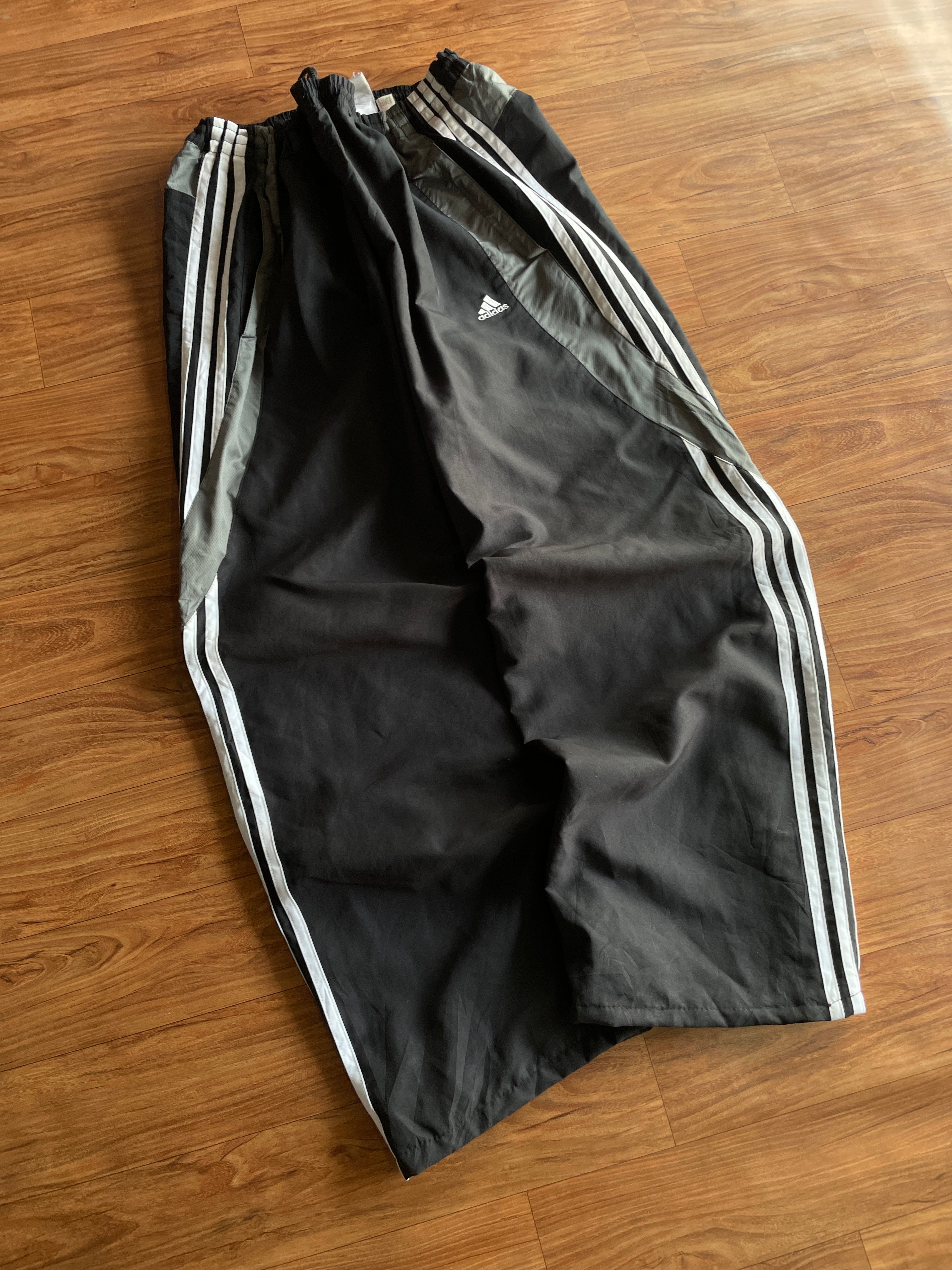 Adidas track(W32-34 L39.5)