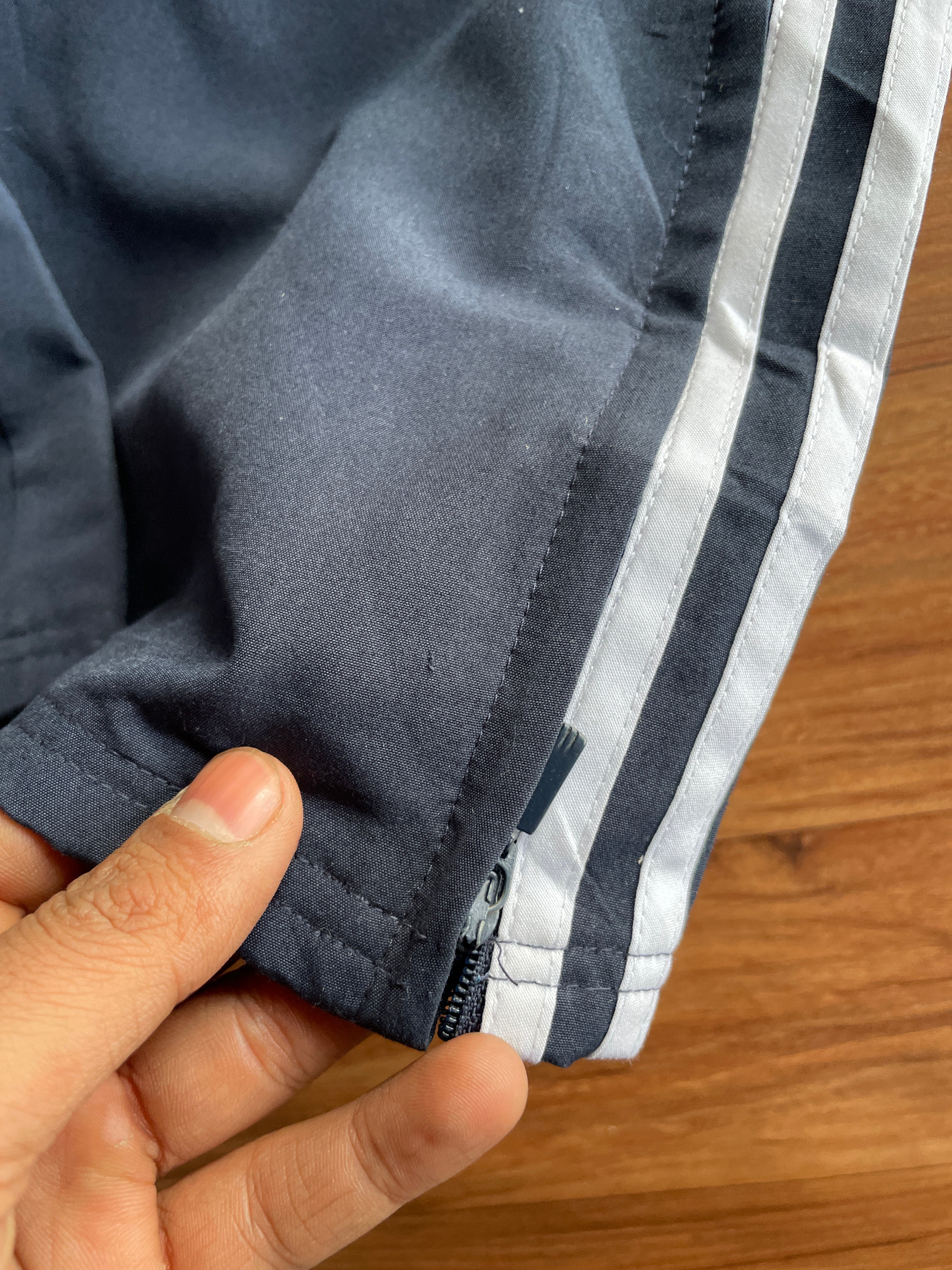 Adidas track(W28-30 L38)