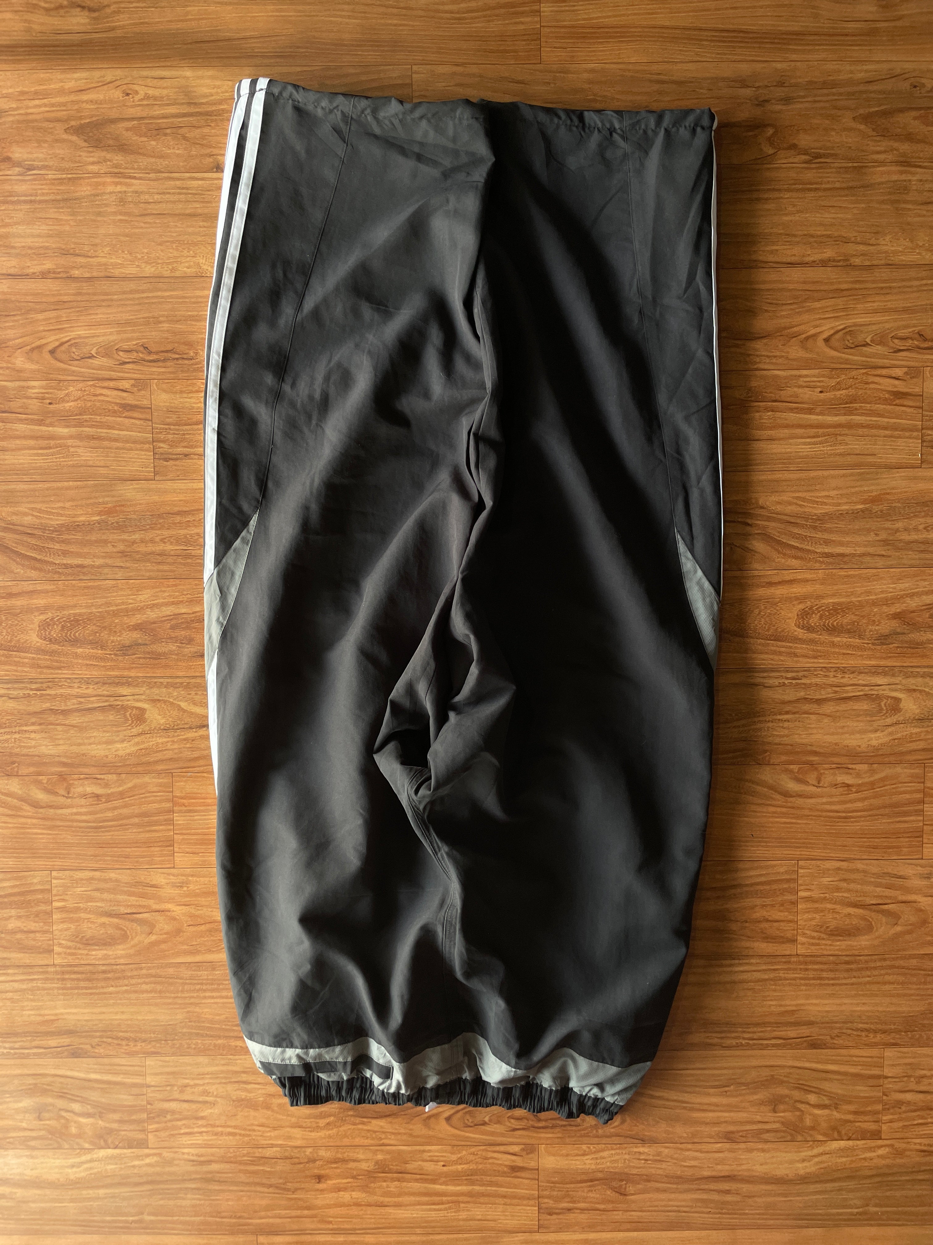 Adidas track(W32-34 L39.5)