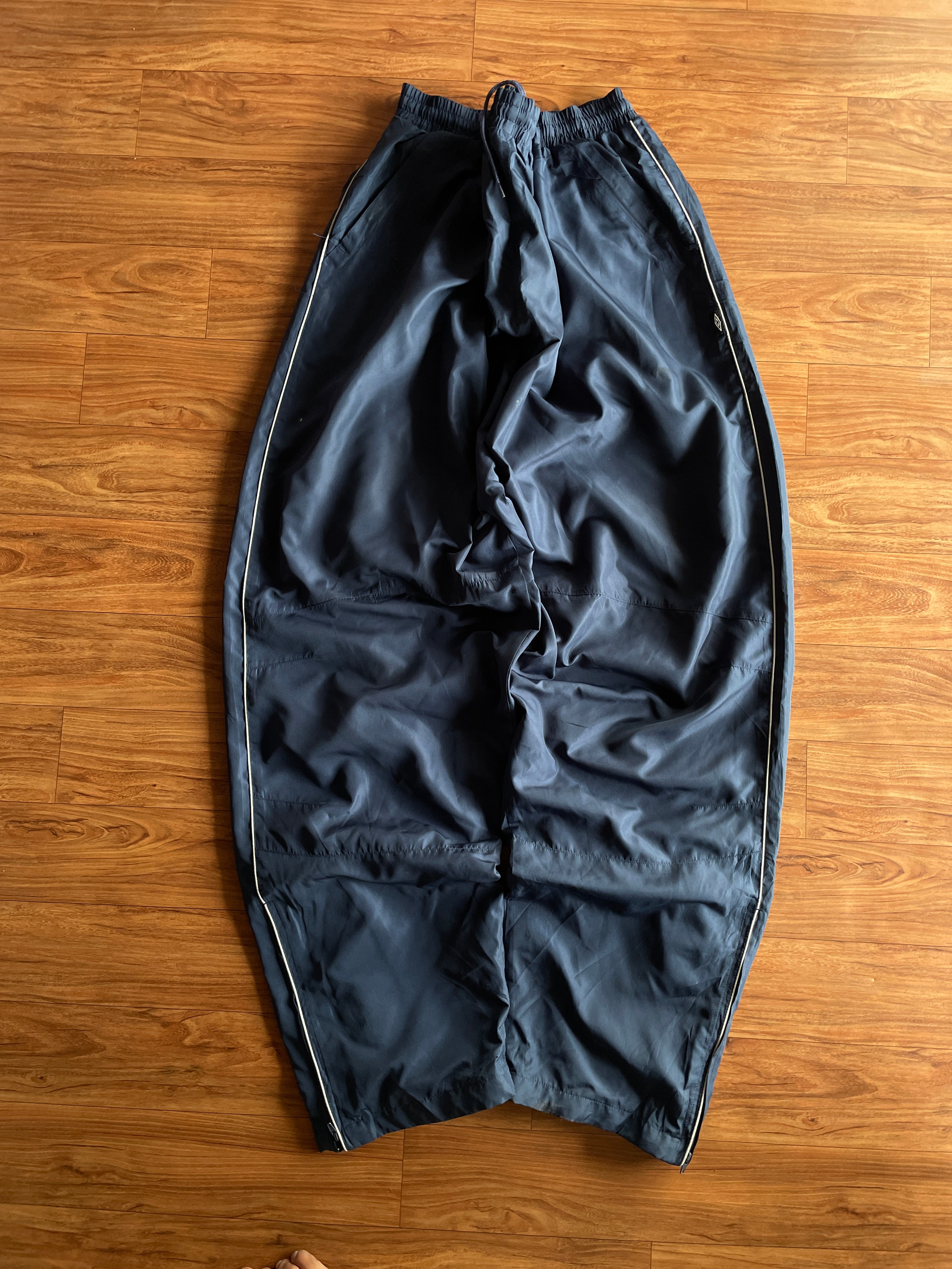 Vintage Umbro(W30-32 L45)