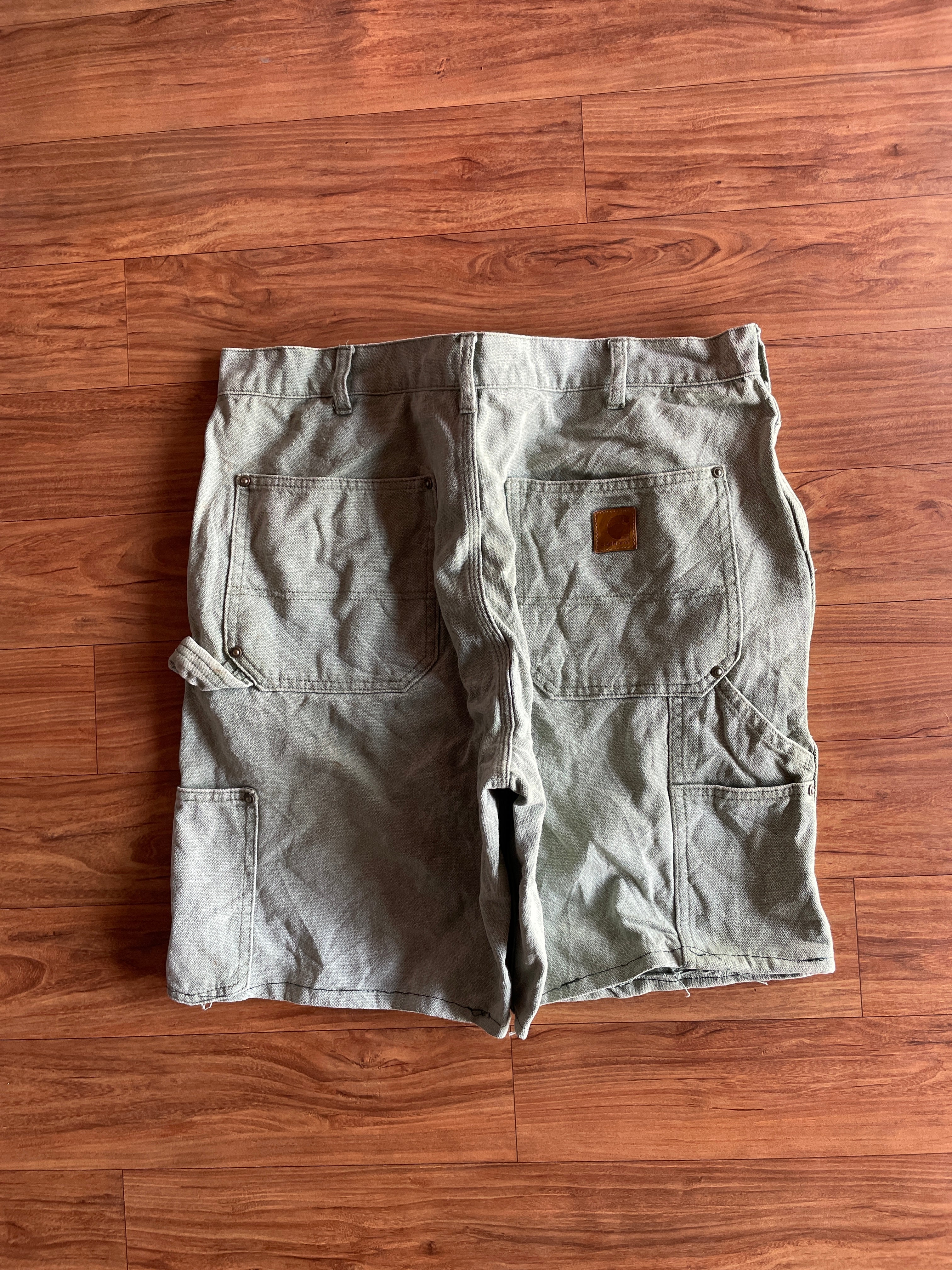 Carhartt double knee Jort(w34 L19)