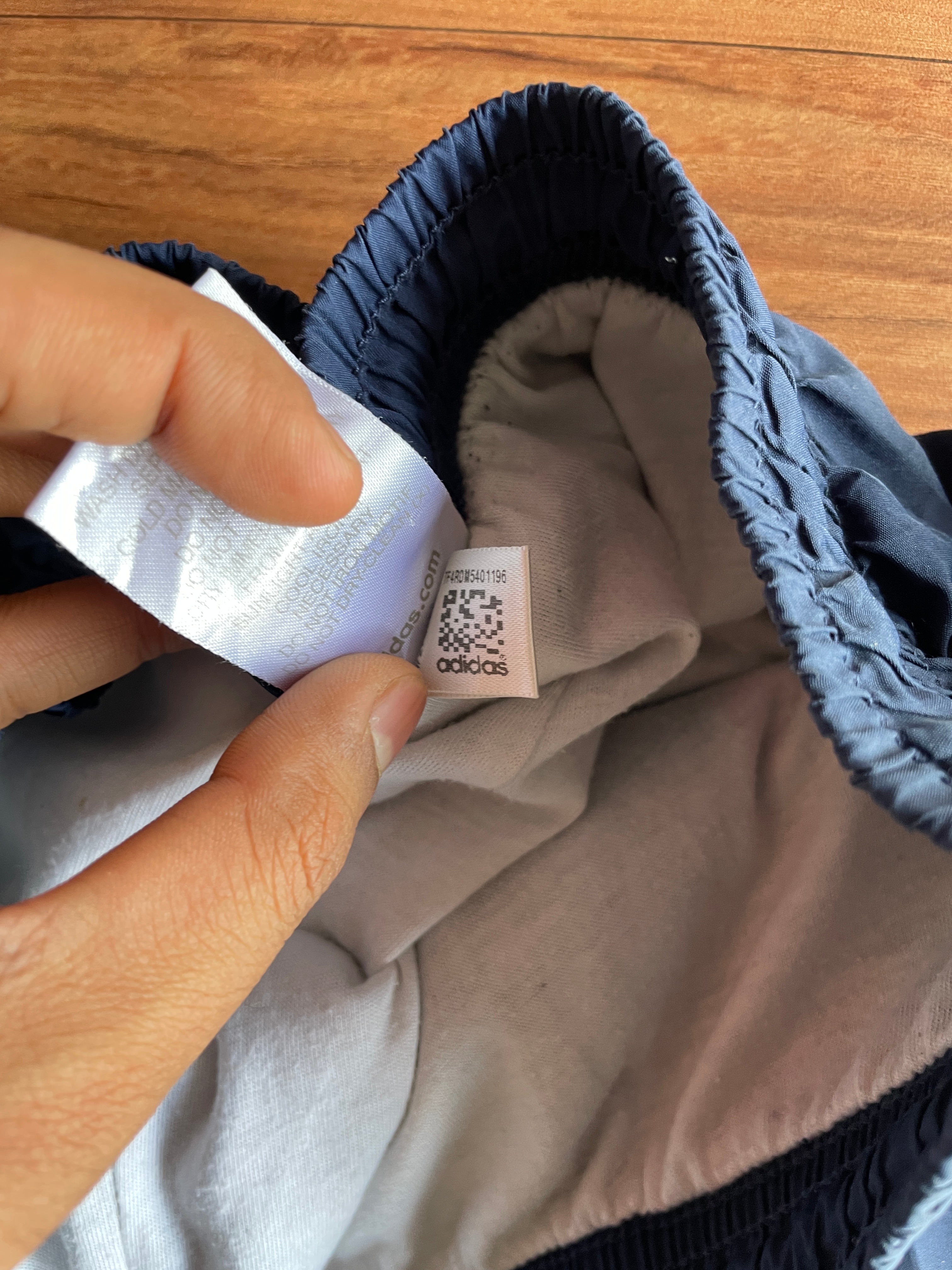 Adidas track(W28-30 L39)