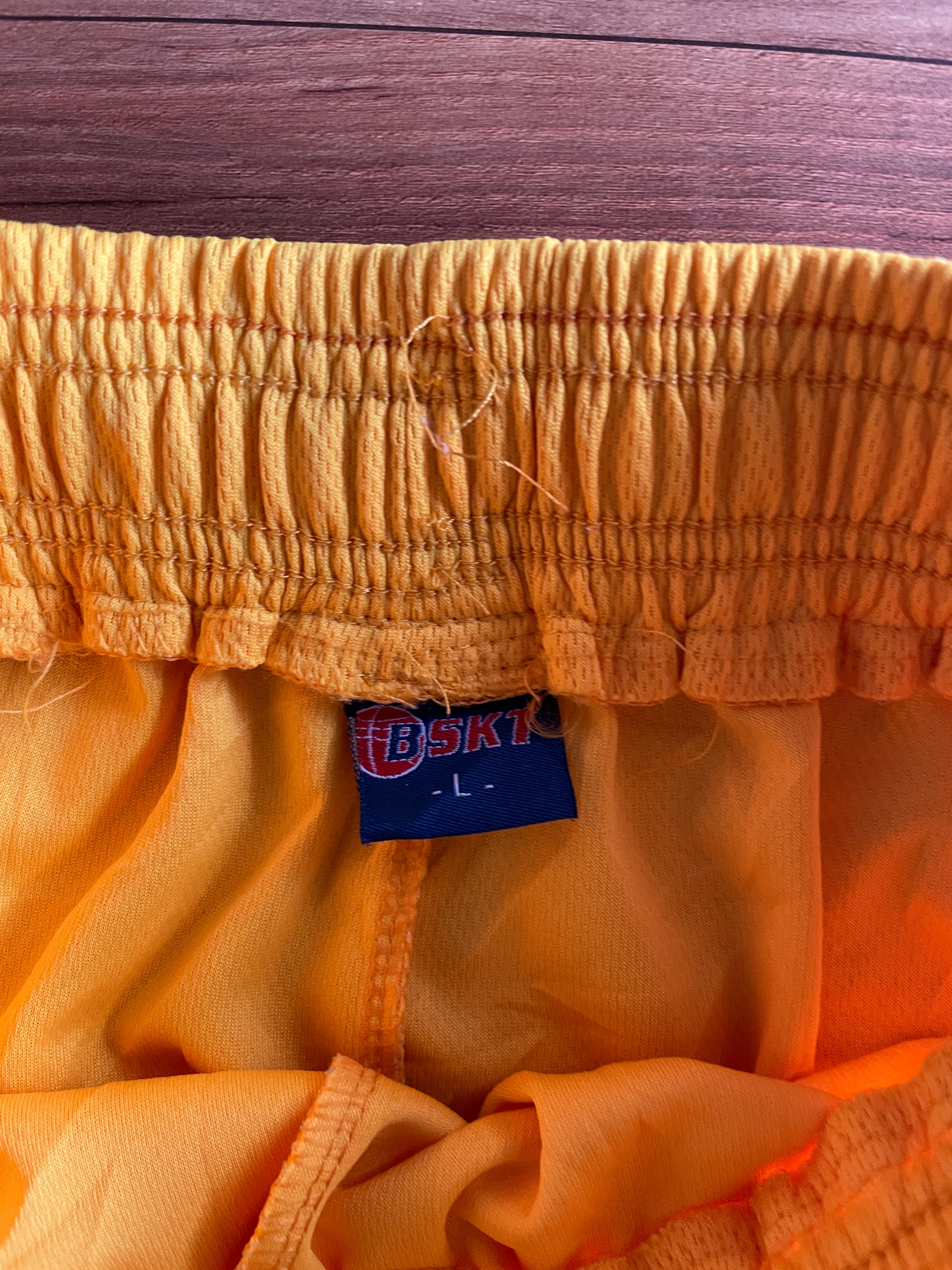 Lakers Shorts (W28-30 L20)