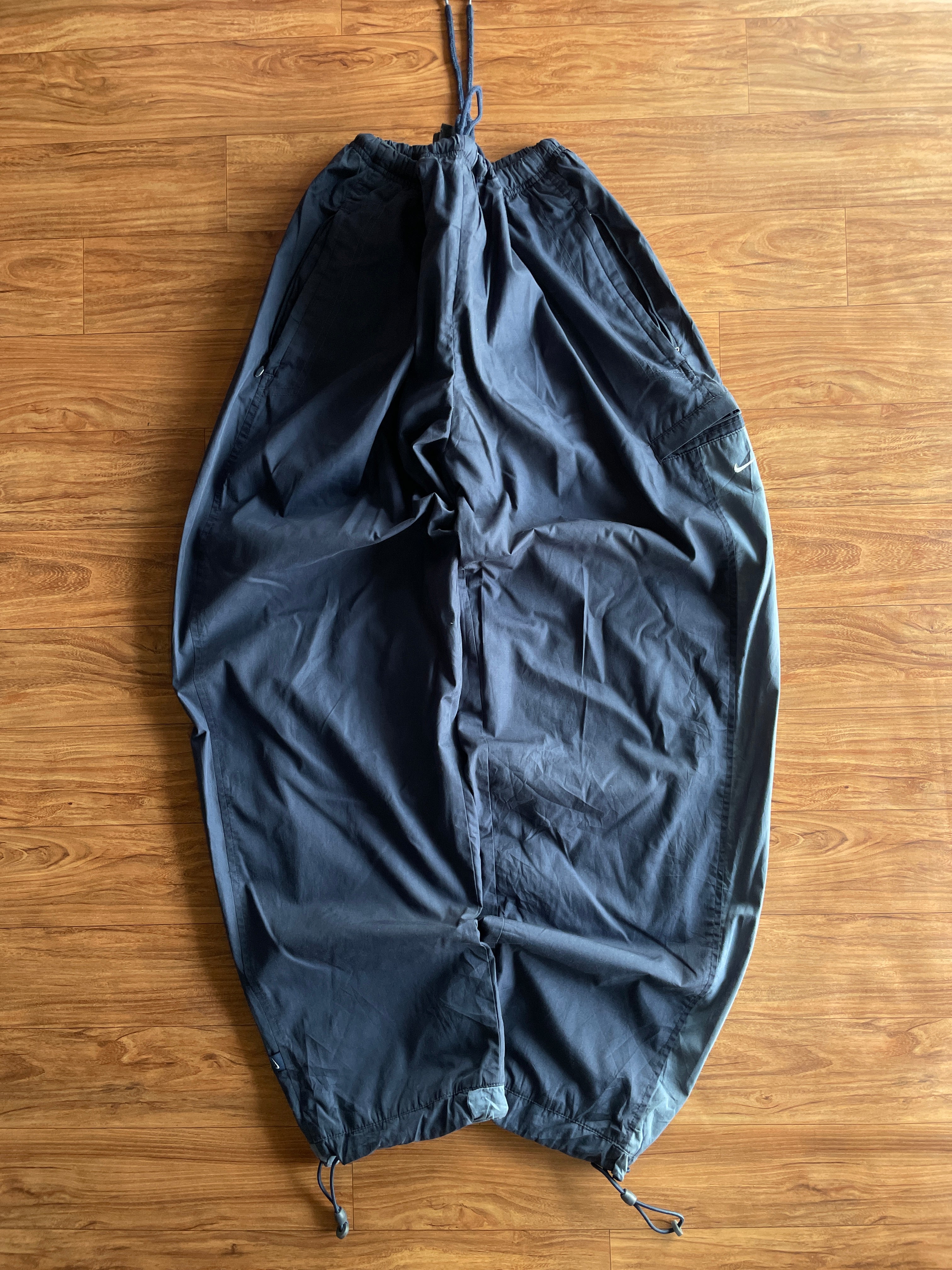 Nike track(W28-30 L41)