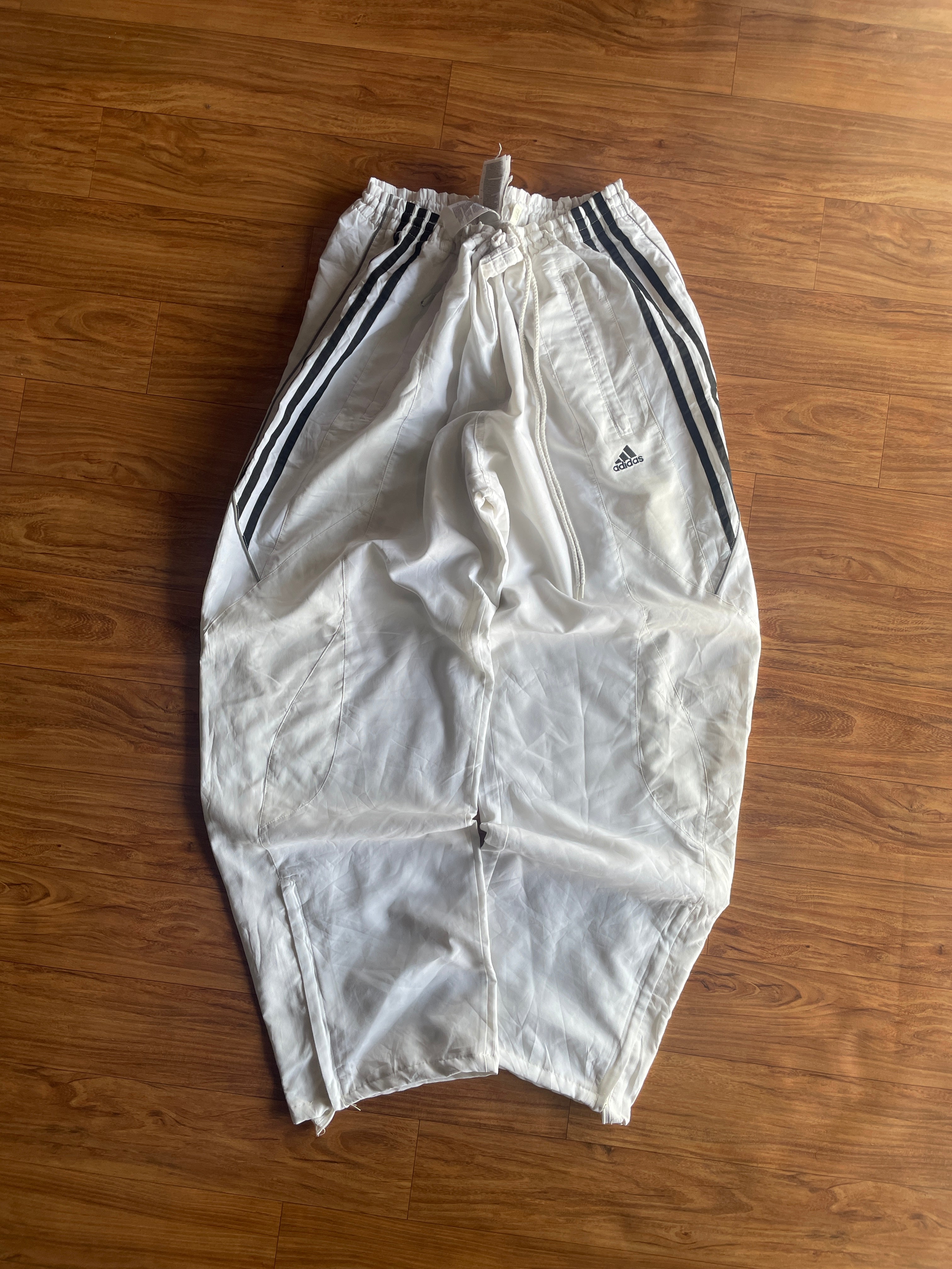 Adidas track(W32-34 L39)