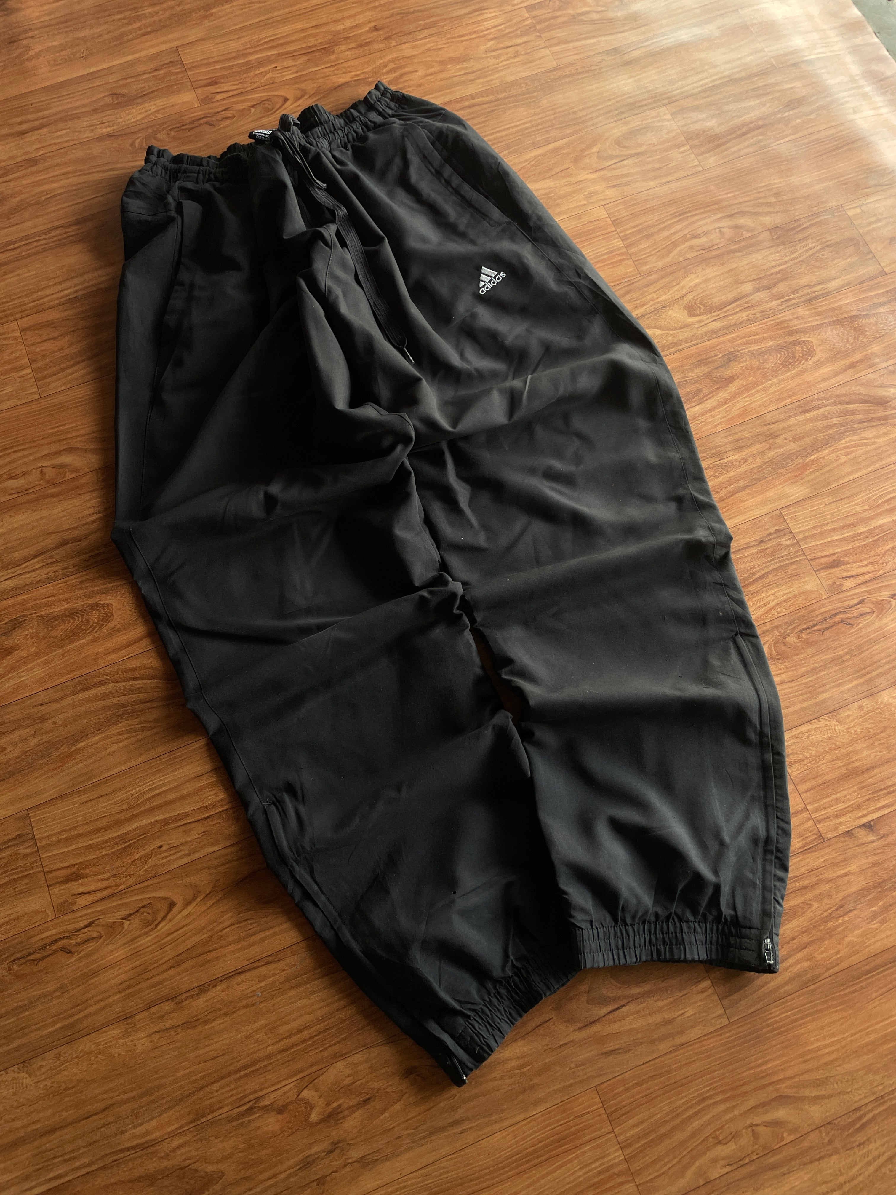 Adidas track(W32-34 L41)