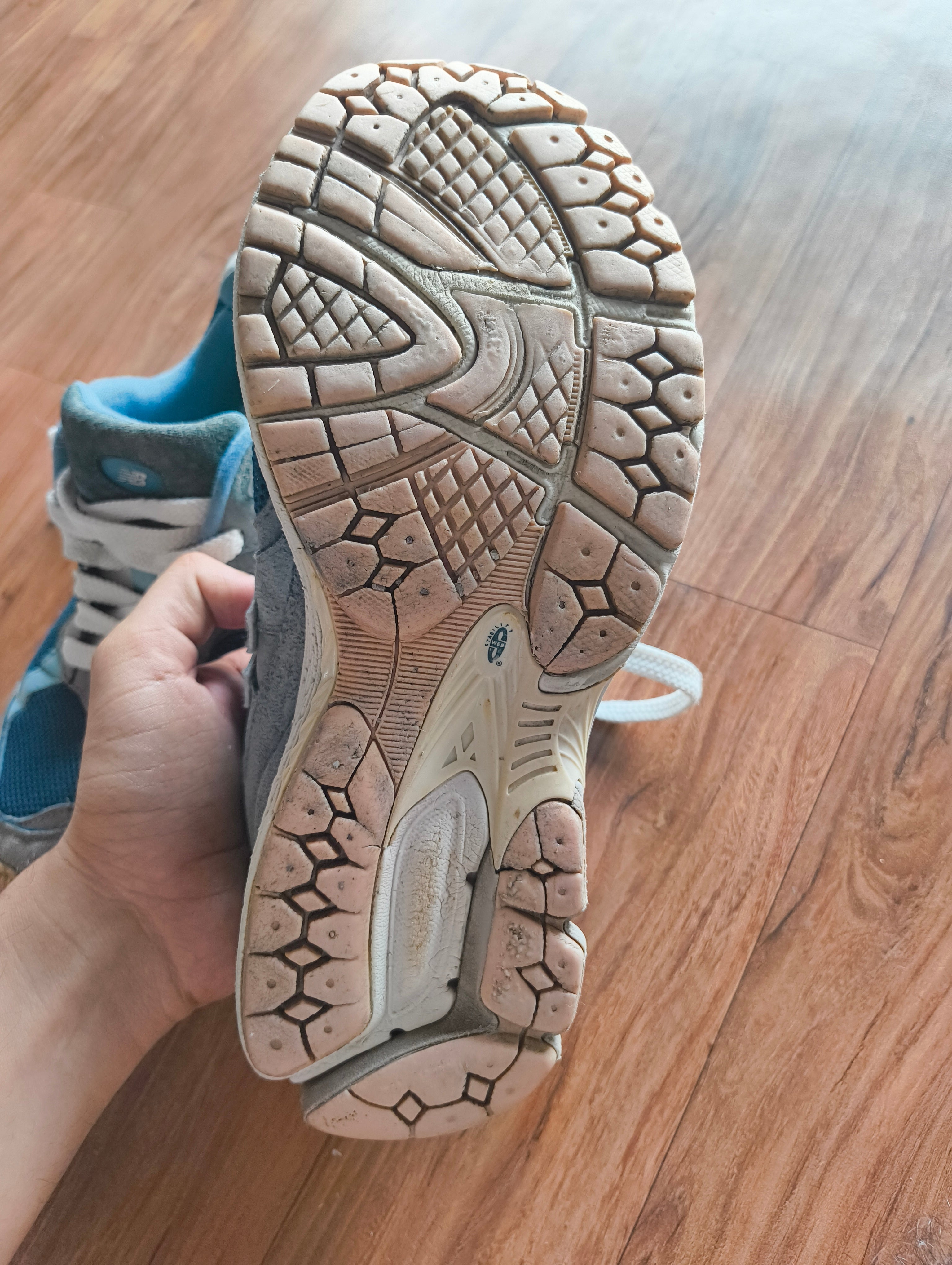 New balance 2002R- UK9